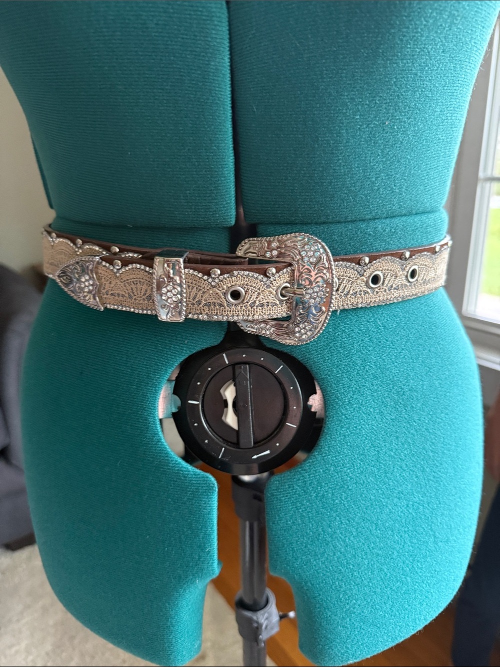 Embellished Western-Style Metallic Leather Belt -